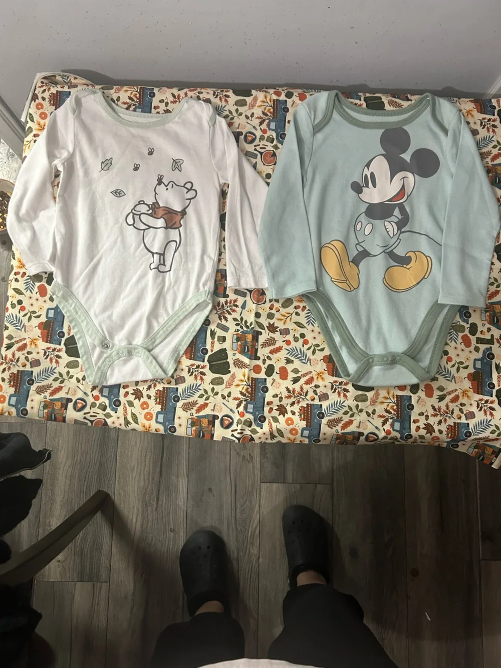 Disney Baby Light Green & White Mickey and Winnie the Pooh Bodysuit Set